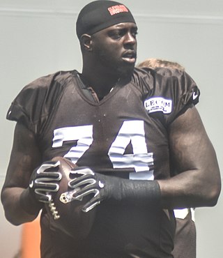 <span class="mw-page-title-main">Cameron Erving</span> American football player (born 1992)