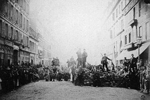 Barricade située rue de Flandre.