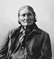 Geronimo in 1898 (Foto: Adolph F. Muhr) overleden op 17 februari 1909