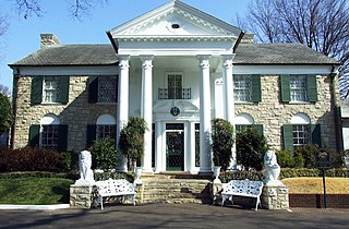 <span class="mw-page-title-main">Graceland</span> Home of Elvis Presley in Tennessee, US