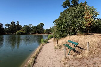 Banc le long du lac Supérieur.