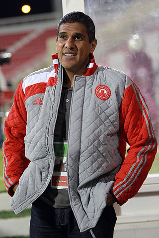 <span class="mw-page-title-main">Paulo Silas</span> Brazilian footballer and manager