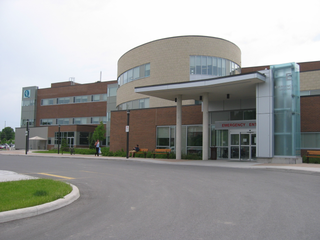 <span class="mw-page-title-main">Queensway Carleton Hospital</span> Hospital in Ontario, Canada