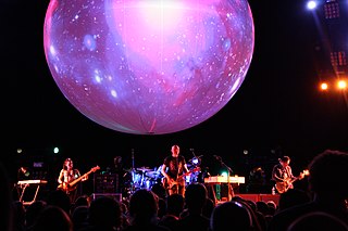 <span class="mw-page-title-main">The Smashing Pumpkins</span> American alternative rock band