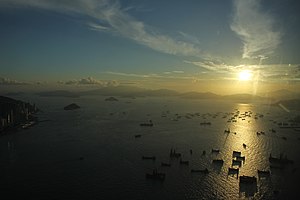Shipping in Hong Kong harbor