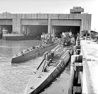 German type VII and IX U-boats at Trondheim after the war on 19 May 1945 Uboatsafterthewar.jpg