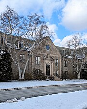 Palmer Library Entrance.