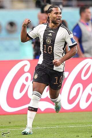 <span class="mw-page-title-main">Serge Gnabry</span> German footballer (born 1995)