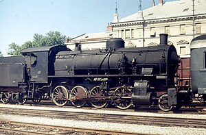 Die Baureihe 740 am Bahnhof Nova Gorica, Slowenien, mit einem grenzüberschreitenden Zug nach Gorizia, Italien. August 1973.