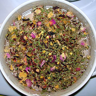 <span class="mw-page-title-main">Herbal tea</span> Beverage made from infusing or decocting plant material in hot water