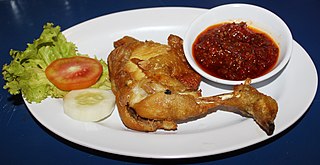 <span class="mw-page-title-main">Ayam penyet</span> Indonesia traditional fried chicken