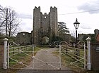 Entrance to Mettingham Castle - geograph.org.uk - 984718.jpg