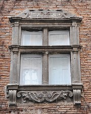 Fenêtre de l'hôtel de Guillaume de Bernuy.