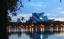 Istana Budaya at night Istanabudaya.jpg