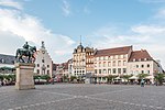 Rathausplatz mit Luitpolddenkmal