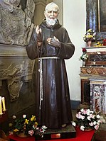 Tượng Padre Pio gần Colonna dell'Immacolata, Palermo, Sicily