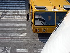 A tug ready to push back an EasyJet Airbus A319