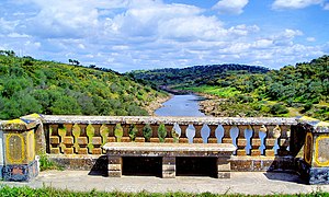 Ponte sobre o rio Ardila na fronteira com Portugal