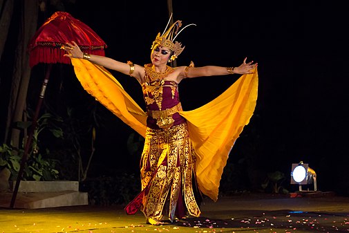 Cendrawasih dance