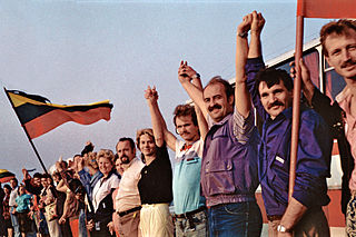 <span class="mw-page-title-main">Singing Revolution</span> Baltic independence movements (1987–1991)