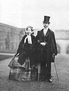 1858年、結婚したばかりの頃の長女ヴィッキーと娘婿フリードリヒ(プロイセン王子)