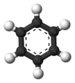 Présentation d'une molécule de benzène (formule C6H6) qui est composée de 6 atomes de carbone (internes) et 6 atomes d'hydrogène (externes).