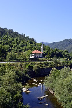 Dobrun, džamija