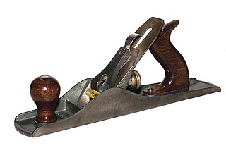 <span class="mw-page-title-main">Plane (tool)</span> Tool for working with wood