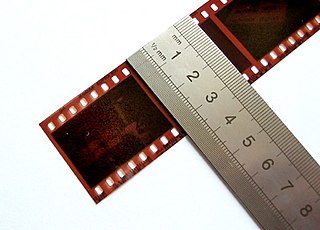 <span class="mw-page-title-main">135 film</span> Photographic film format