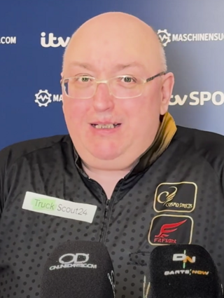 <span class="mw-page-title-main">Andrew Gilding</span> English darts player