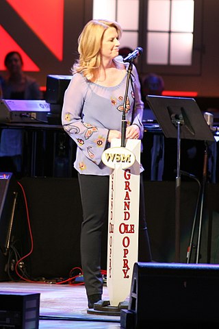 <span class="mw-page-title-main">Patty Loveless</span> American country music singer (born 1957)