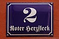 Hausnummernschild Roter Herzfleck 2