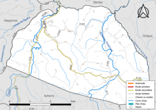 Carte en couleur présentant le réseau hydrographique de la commune