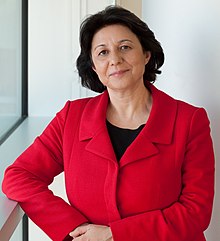 A picture of Dr. Annamaria Lusardi of the George Washington University in 2013. Annamaria Lusardi standing.jpg