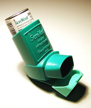 <span class="mw-page-title-main">Inhaler</span> Medical device used to deliver medicines into lungs