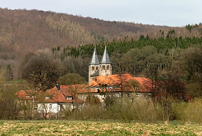 Geistliches Zentrum Kloster Bursfelde von Südwesten