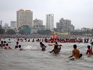 <span class="mw-page-title-main">Girgaon Chowpatty</span> Neighbourhood in Mumbai City, Maharashtra, India