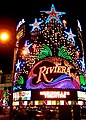 Riviera در شب.