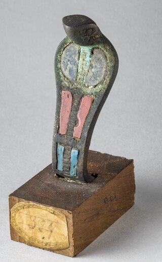 <span class="mw-page-title-main">Uraeus</span> Ancient Egyptian upright cobra motif signifying authority and divinity