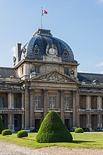 Central pavilion of the École militaire, Paris, 1752, by Ange-Jacques Gabriel[60]