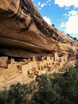 <span class="mw-page-title-main">Cliff House Sandstone</span> Geologic formation in the western US