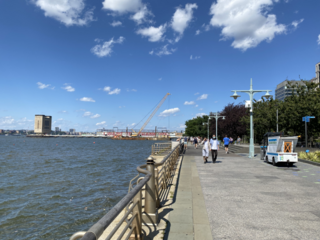 <span class="mw-page-title-main">Hudson River Park</span> Public park in Manhattan, New York