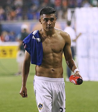 <span class="mw-page-title-main">Julián Araujo</span> Mexican footballer (born 2001)