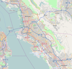 Mapa konturowa Oakland, w centrum znajduje się punkt z opisem „miejsce zdarzenia”