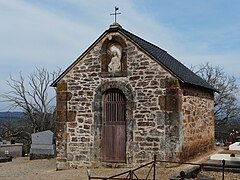 Chapelle dans le cimetière.