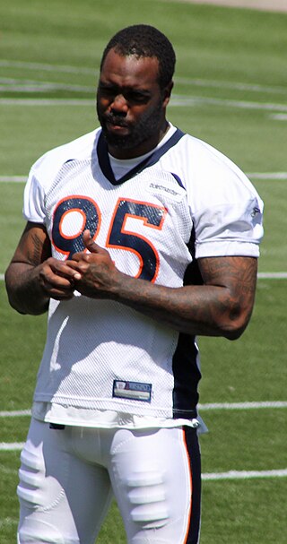 <span class="mw-page-title-main">Derrick Harvey</span> American football player (born 1986)