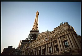 Las Vegas. Veduta dell'Hotel Paris.jpg