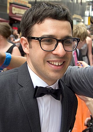 <span class="mw-page-title-main">Simon Bird</span> English actor and comedian