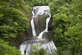 春の袋田の滝（5月）