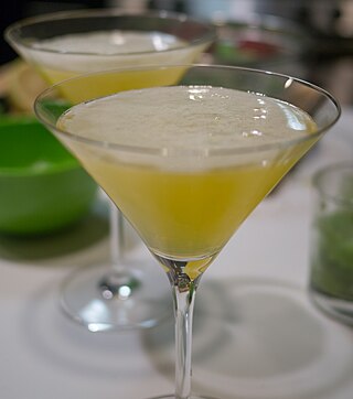 <span class="mw-page-title-main">Lemon drop (cocktail)</span> Cocktail